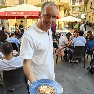 Alla gelateria Belvedere Il gatto di Pizzo Point Peppino Prisco